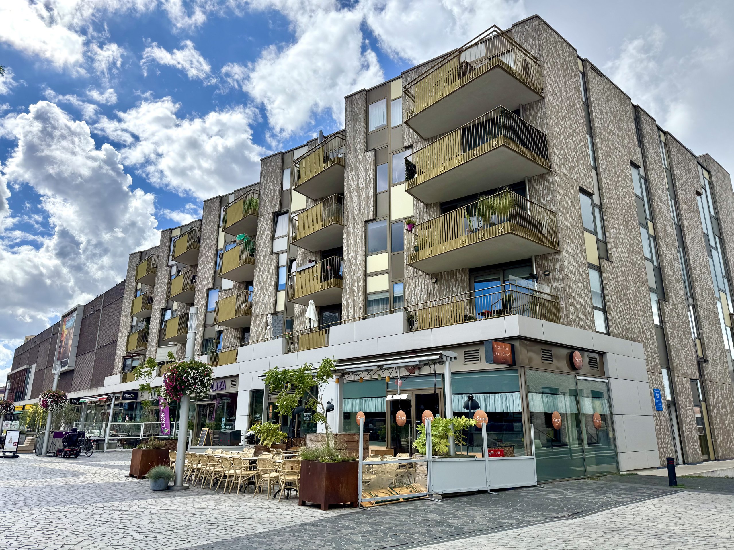 3-otaq mənzil – 81 m²